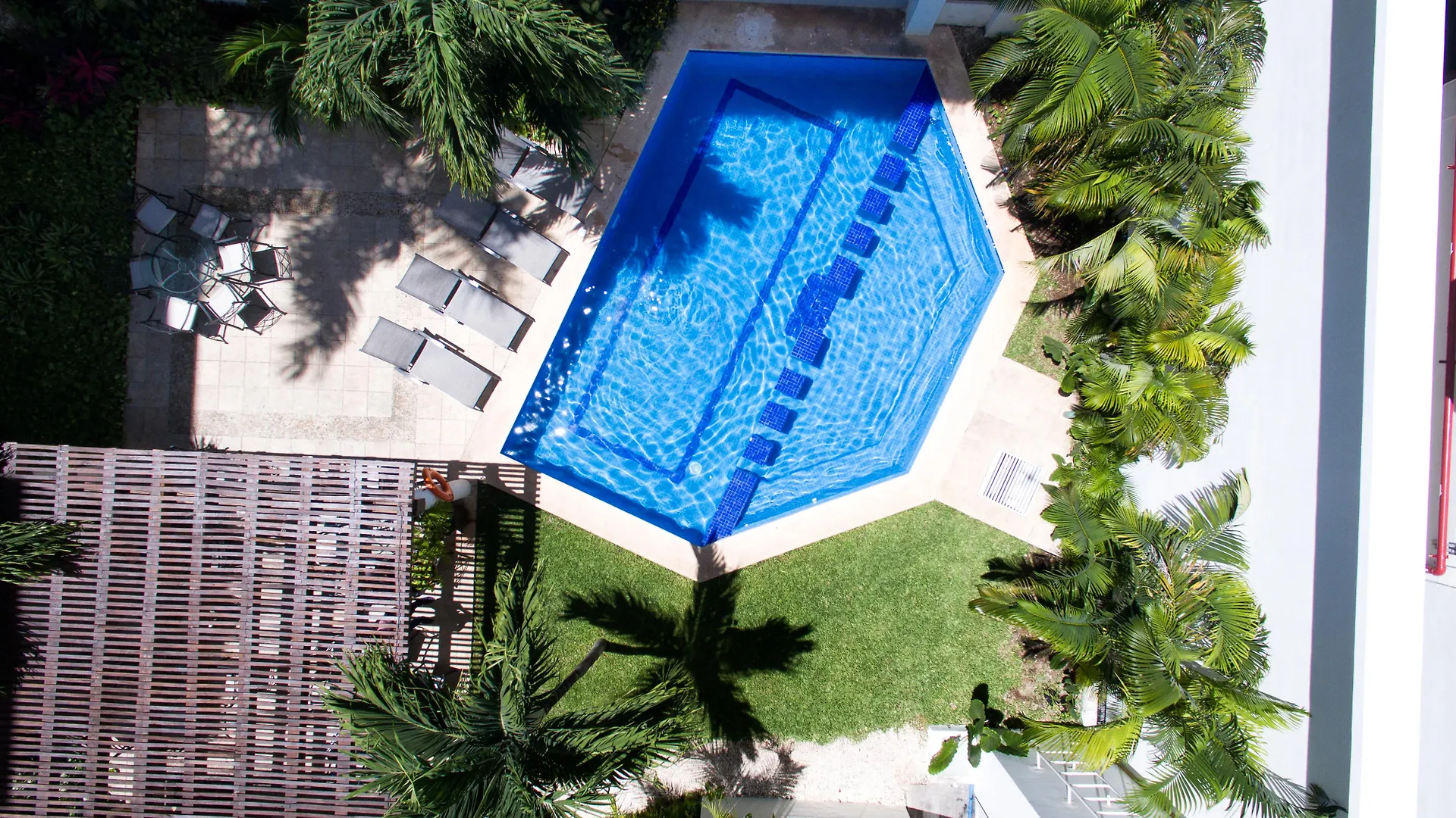Ambiance Suites Cancún 4*,