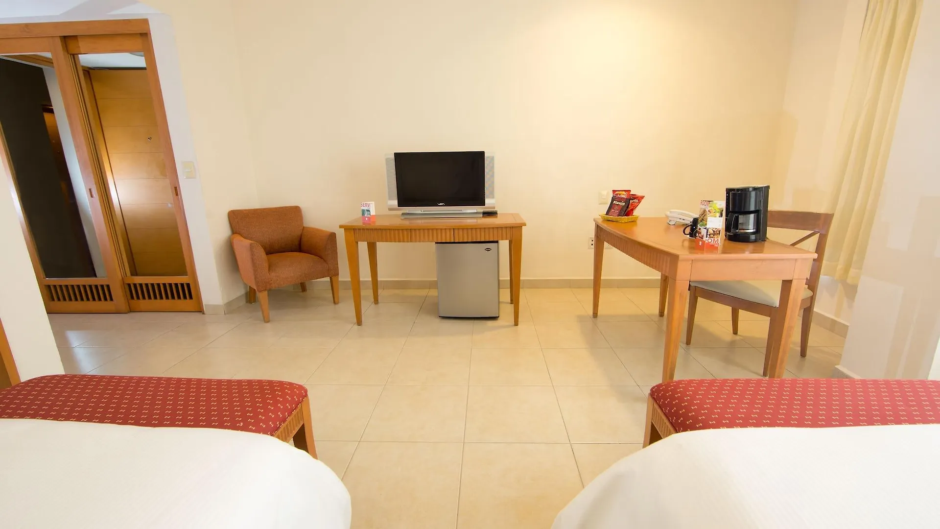 Ambiance Suites Cancún Hotel