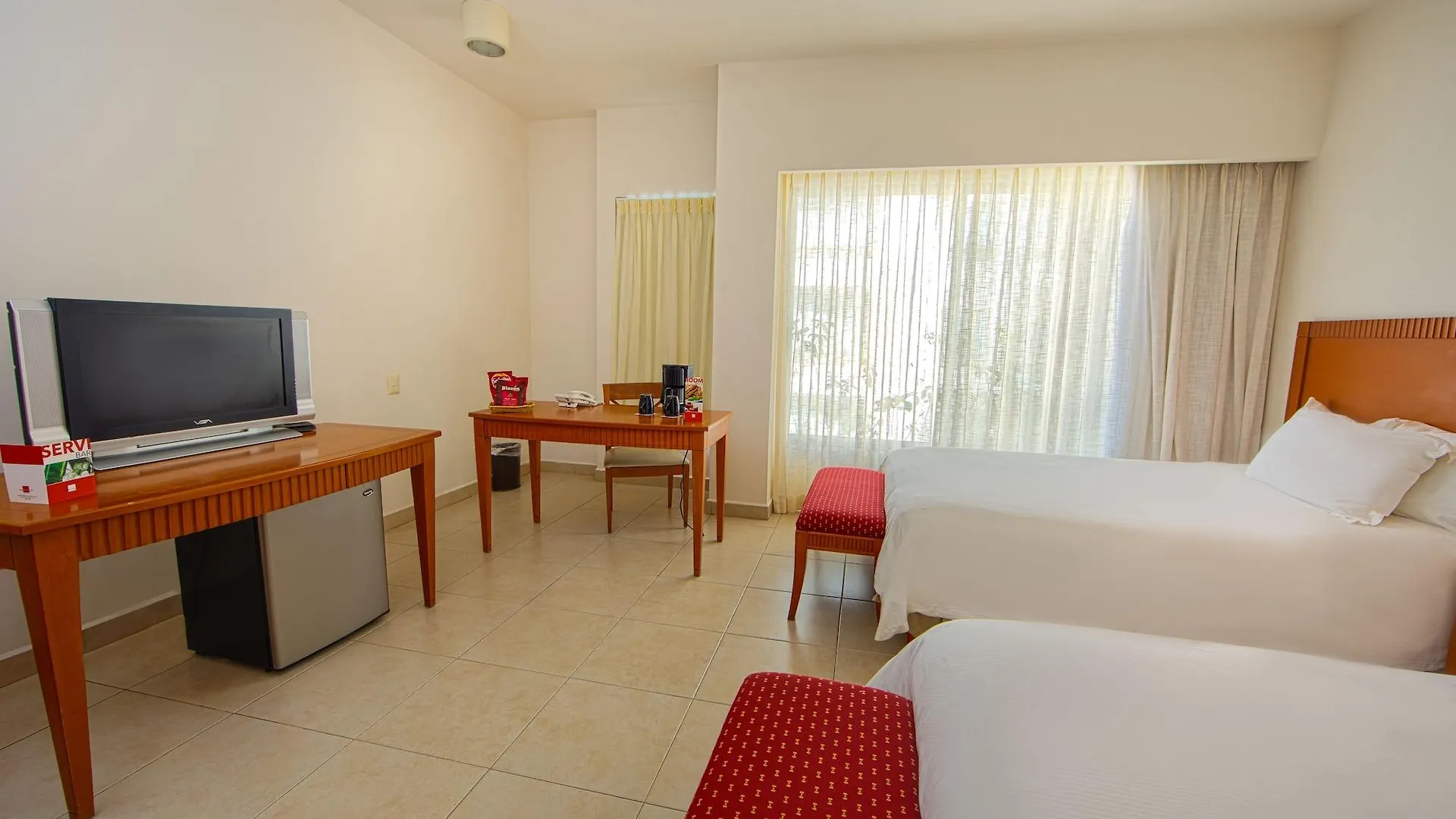 Ambiance Suites Cancún Hotel