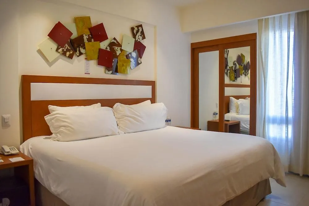Ambiance Suites Cancún