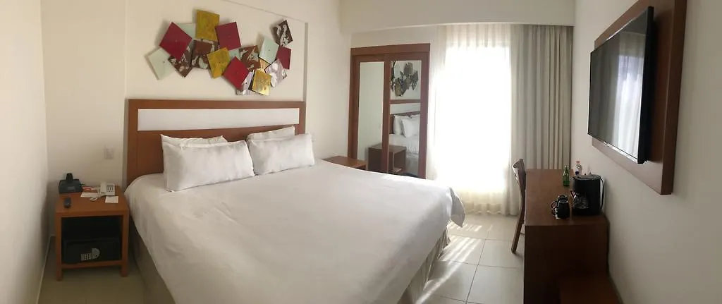 Ambiance Suites Cancún Hotel