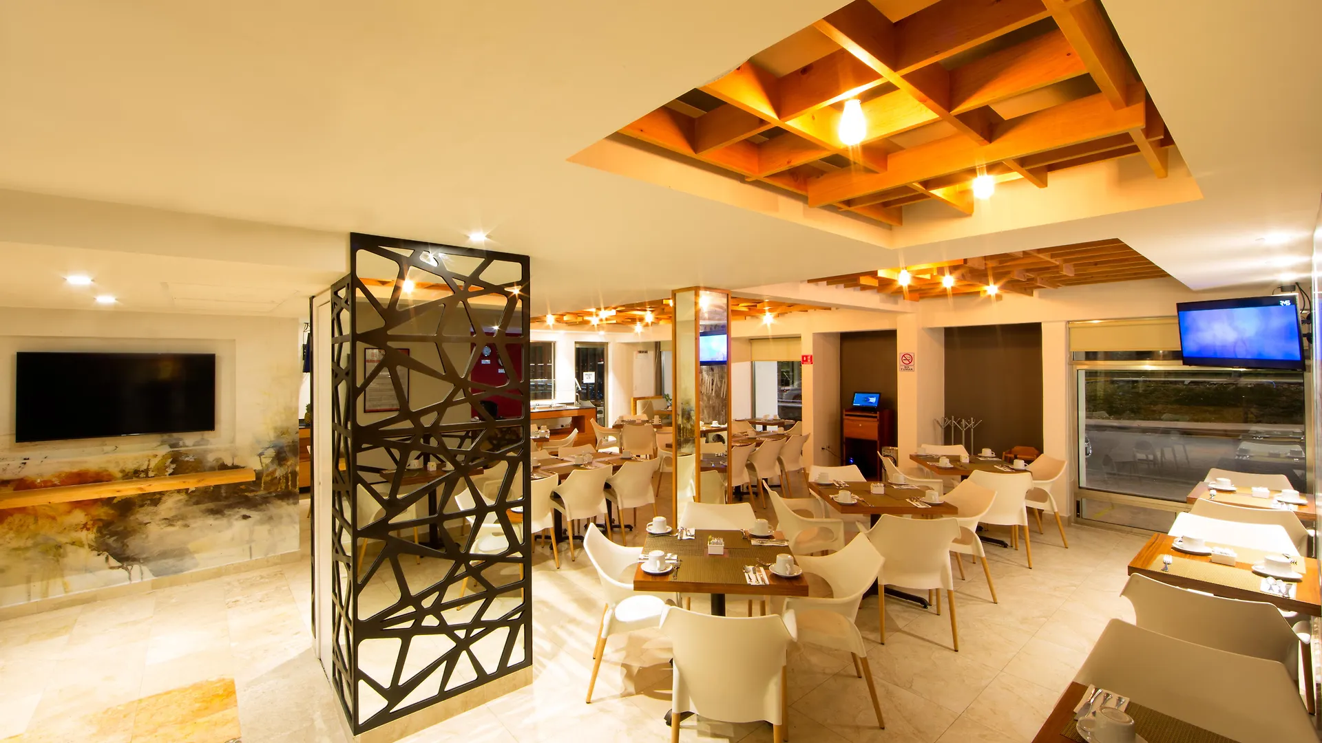 Hotel Ambiance Suites Cancún